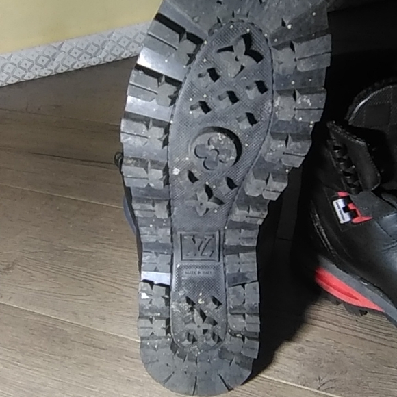 Louis Vuitton men's size 10.5 black - Picture 3 of 5